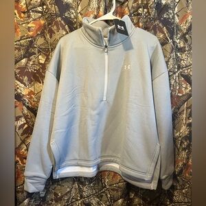 Women's Under Armour sweatshirt NWT- PRICE FIRM